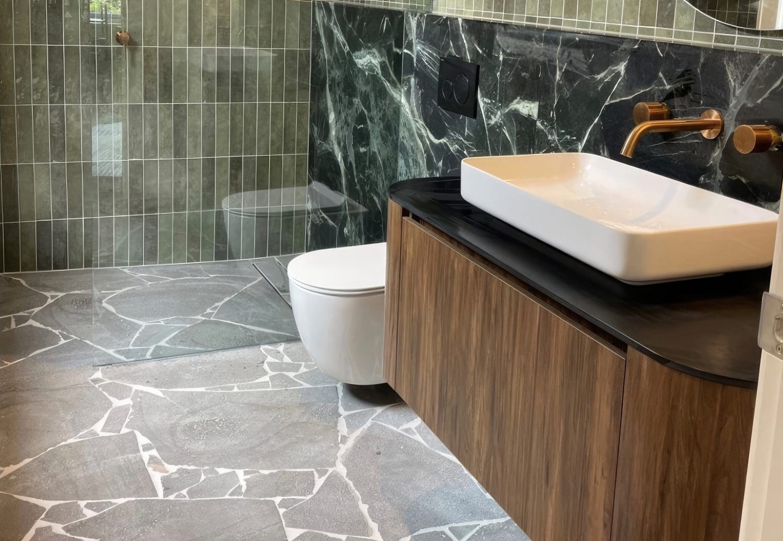 BLUESTONE PREMIUM CRAZY PAVING RMS TRADERS_INTERNAL AND EXTERNAL _BATHROOM_ SUPPLIER MELBOURNE TILES AND PAVERS (54)xx-gigapixel-standard-scale-4_00x