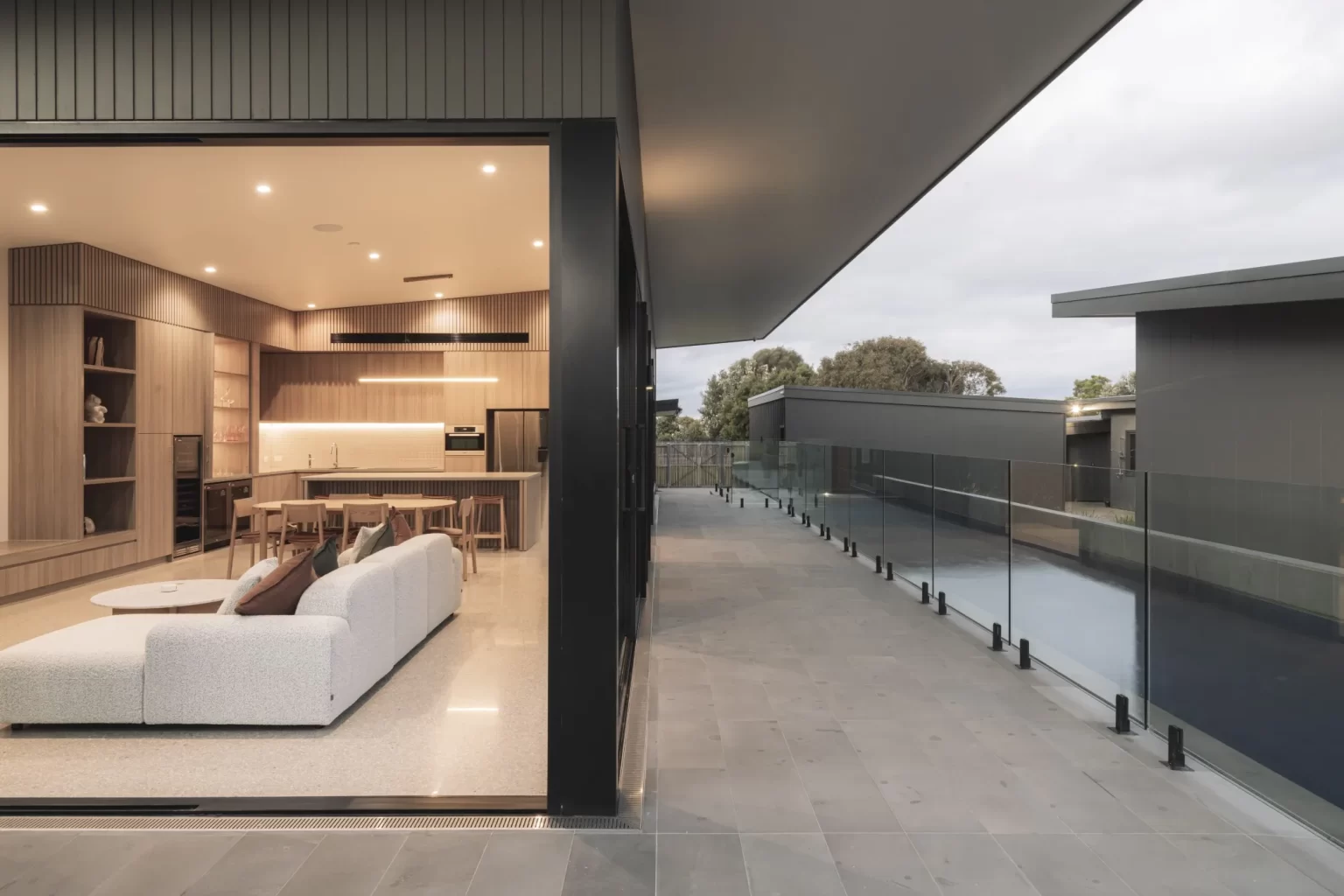 BLUESTONE_PREMIUM_CAT_PAW_SAWN_RMS_TRADERS_NATURAL_STONE_SUPPLIER_MELBOURNE (25)