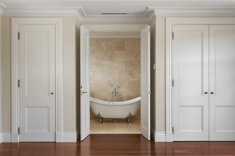 CLASSIC LIGHT TRAVERTINE_RMS TRADERS_NATURAL STONE BATHROOM TILES POOL COPING SUPPLIER MELBOURNE (41)