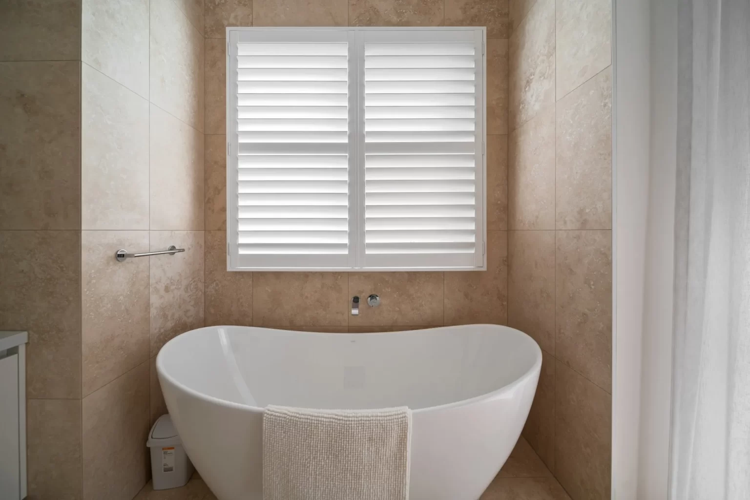 CLASSIC_LIGHT_CROSS_CUT_TRAVERTINE_RMS_TRADERS_NATURAL_STONE_SUPPLIER_MELBOURNE (23)