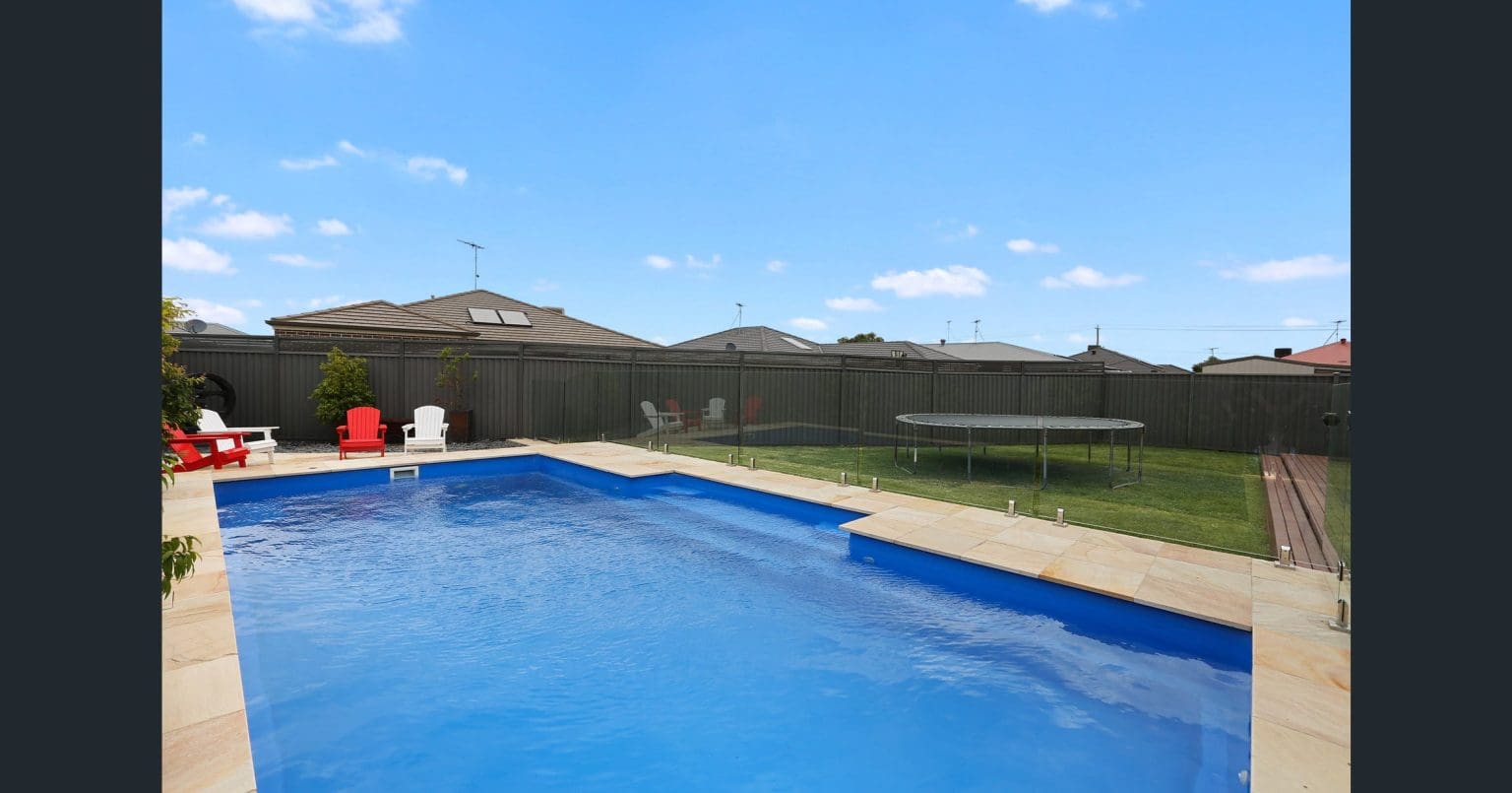 DESERT SAND SANDSTONE_RMS TRADERS_NATURAL STONE PAVING POOL COPING SUPPLIER MELBOURNE (13)