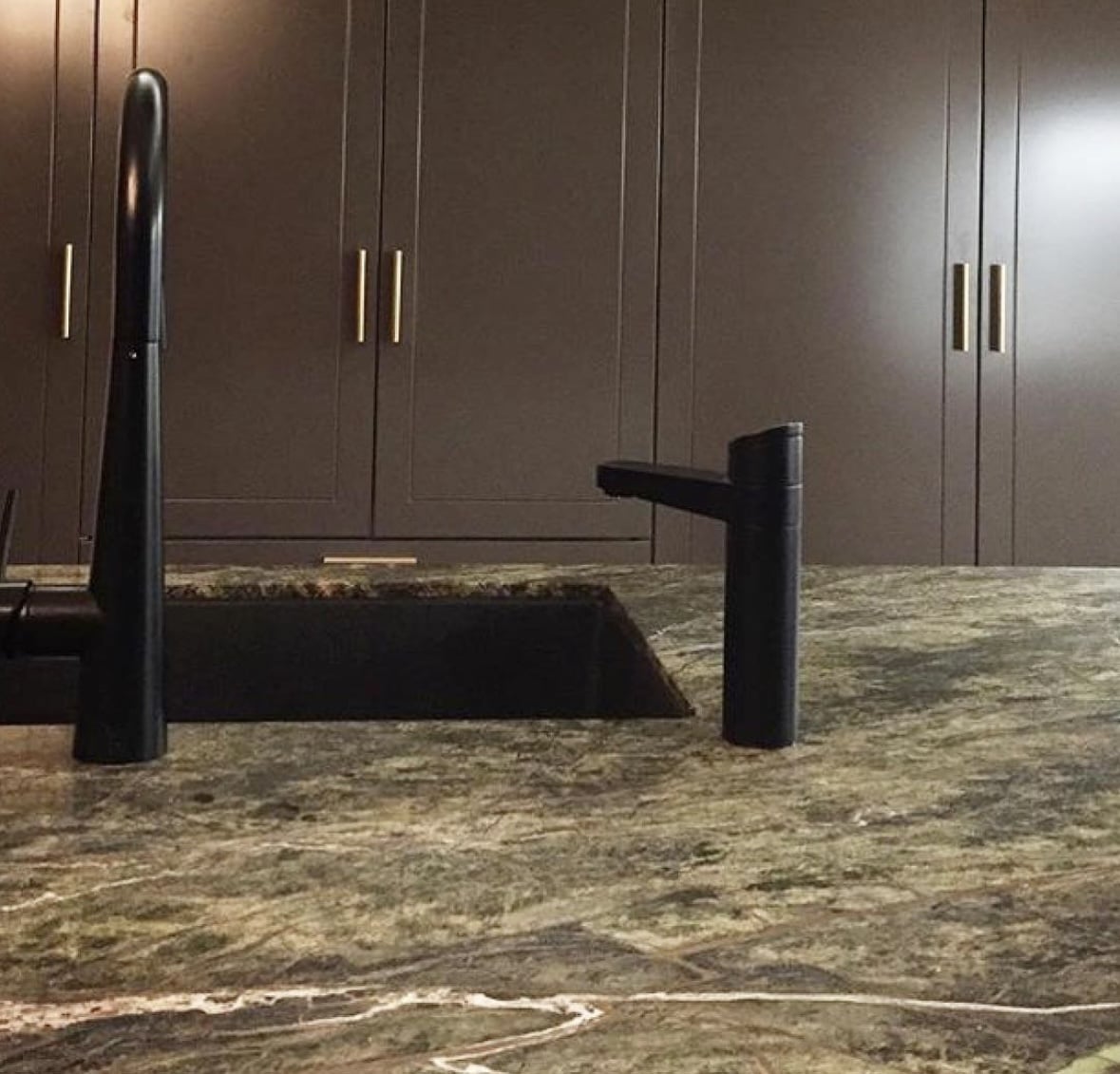 FOREST GREEN MARBLE_RMS TRADERS_NATURAL STONE BATHROOM KITCHEN TILES SUPPLIER MELBOURNE 3