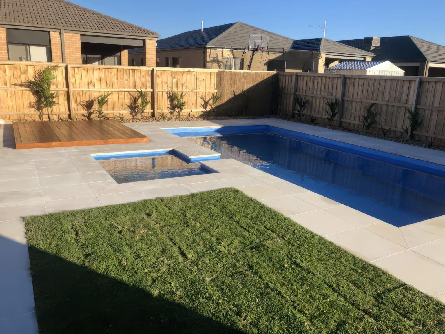 HIMALAYAN SANDSTONE_RMS TRADERS_NATURAL STONE SUPPLIER POOL COPING _ PAVING MELBOURNE (1)x