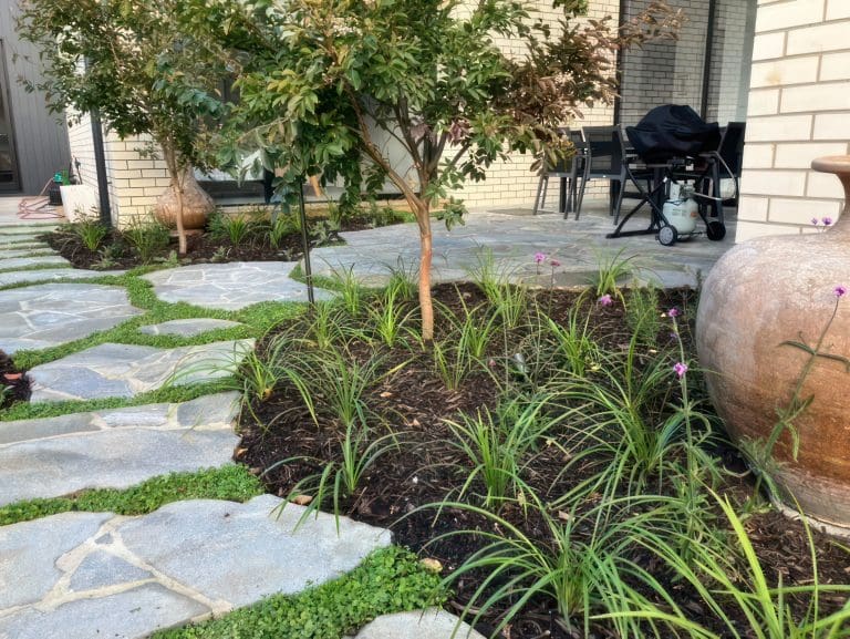 LODEN QUARTZ CRAZY PAVING_RMS TRADERS_NATURAL STONE SUPPLIER FACADE GREY CRAZY PAVING MELBOURNE (2)