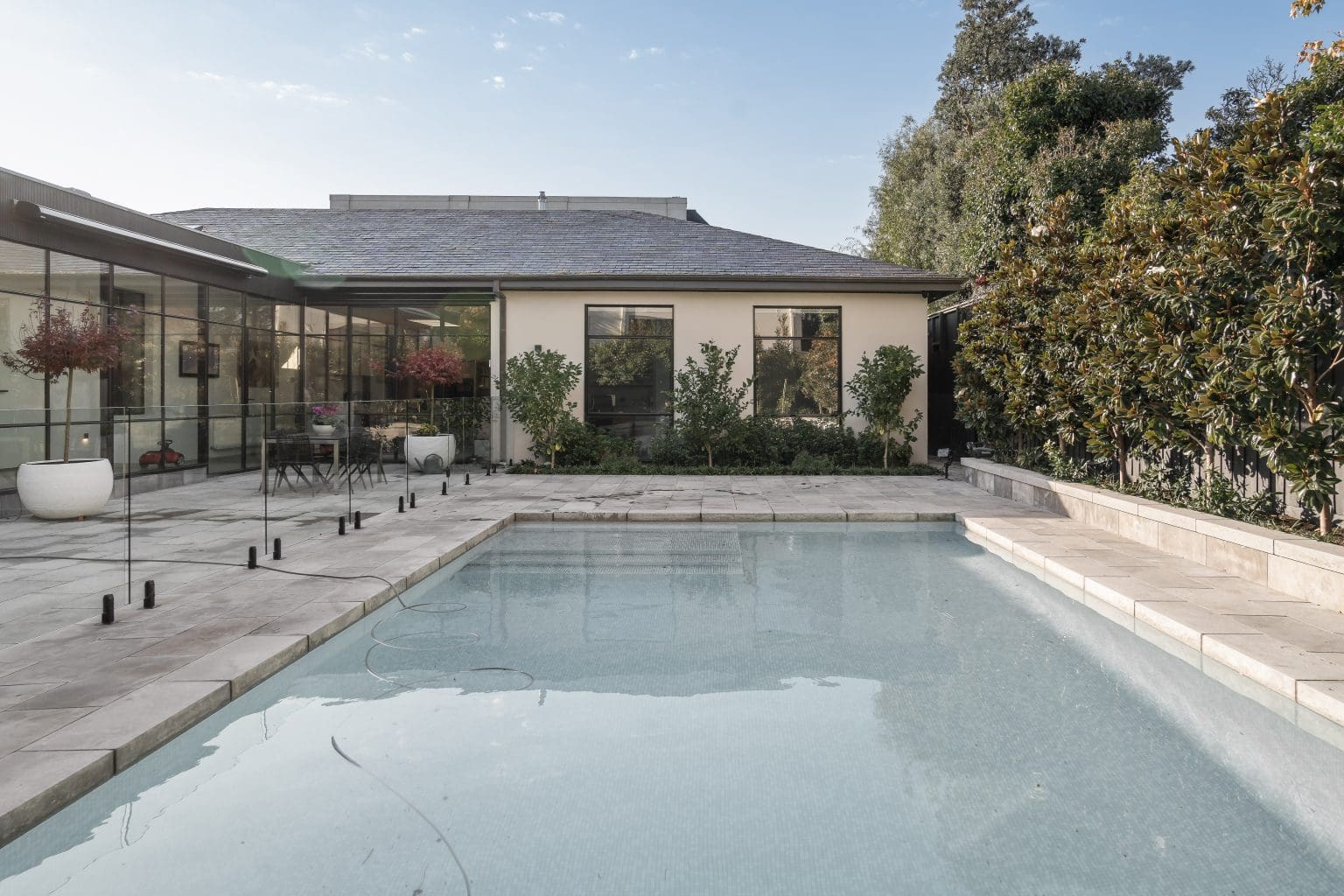 LONDON GREY BRUSHED LIMESTONE_RMS TRADERS_NATURAL STONE GREY PAVERS POOL COPING SUPPLIER MELBOURNE (8)