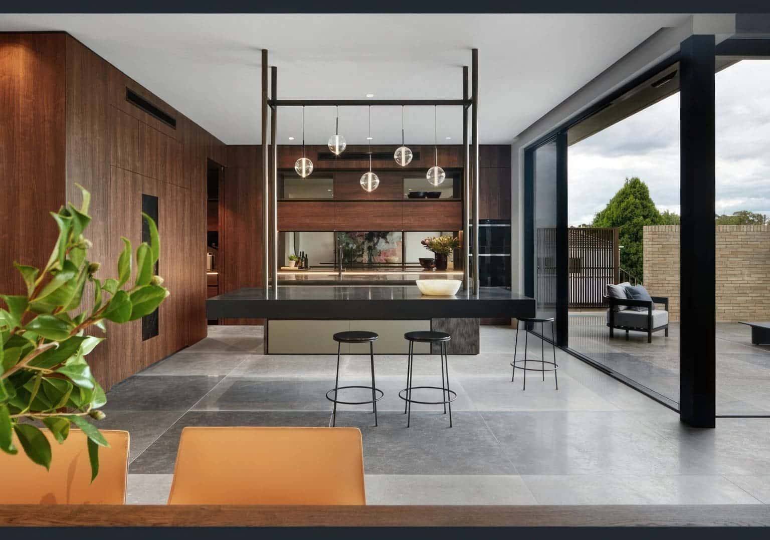 LONDON GREY BRUSHED & TUMBLED LIMESTONE_RMS TRADERS_NATURAL STONE PAVERS & POOL COPING SUPPLIER MELBOURNE (100)