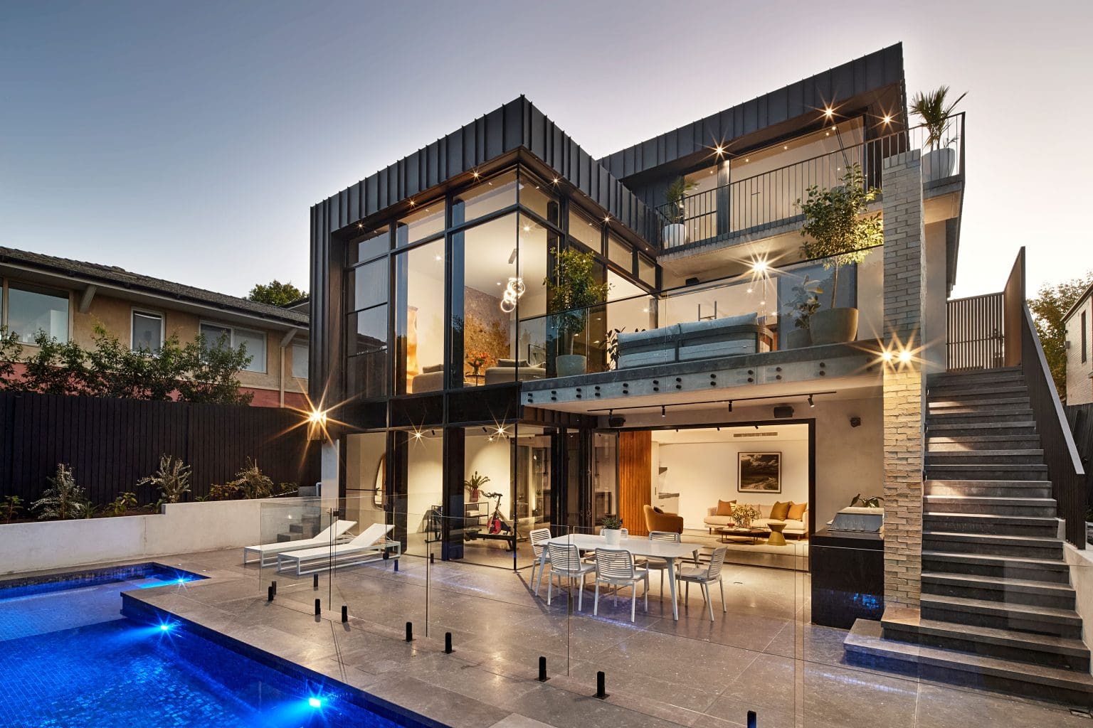 LONDON GREY BRUSHED & TUMBLED LIMESTONE_RMS TRADERS_NATURAL STONE PAVERS & POOL COPING SUPPLIER MELBOURNE (110)xx