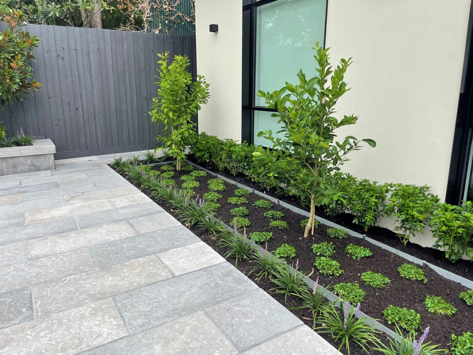 LONDON GREY BRUSHED & TUMBLED LIMESTONE_RMS TRADERS_NATURAL STONE PAVERS & POOL COPING SUPPLIER MELBOURNE (32)