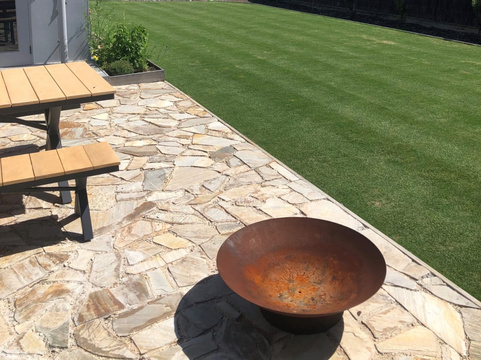 MYOLA QUARTZ CRAZY PAVING_RMS TRADERS_NATURAL STONE PAVERS _ CRAZY PAVING SUPPLIER MELBOURNE (37)xx