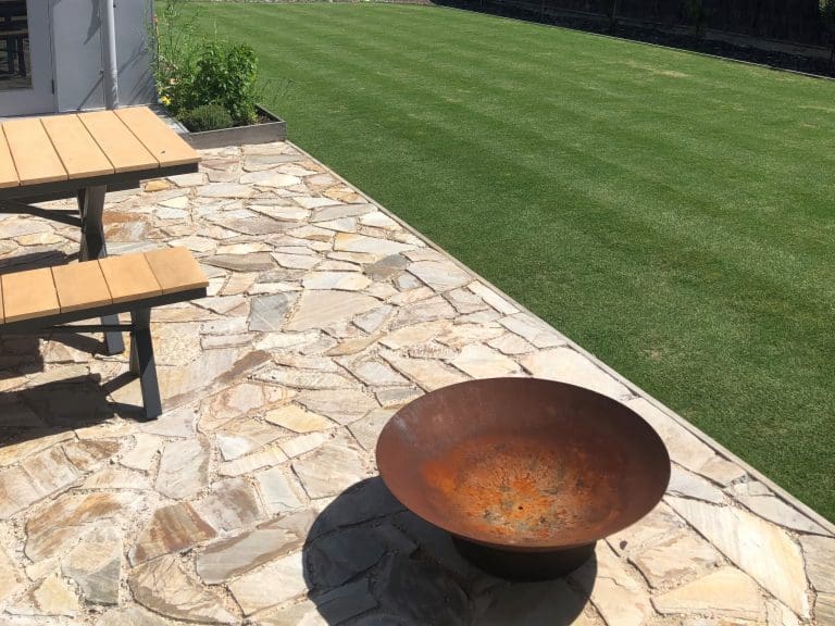 MYOLA QUARTZ CRAZY PAVING_RMS TRADERS_NATURAL STONE PAVERS _ CRAZY PAVING SUPPLIER MELBOURNE (37)xx