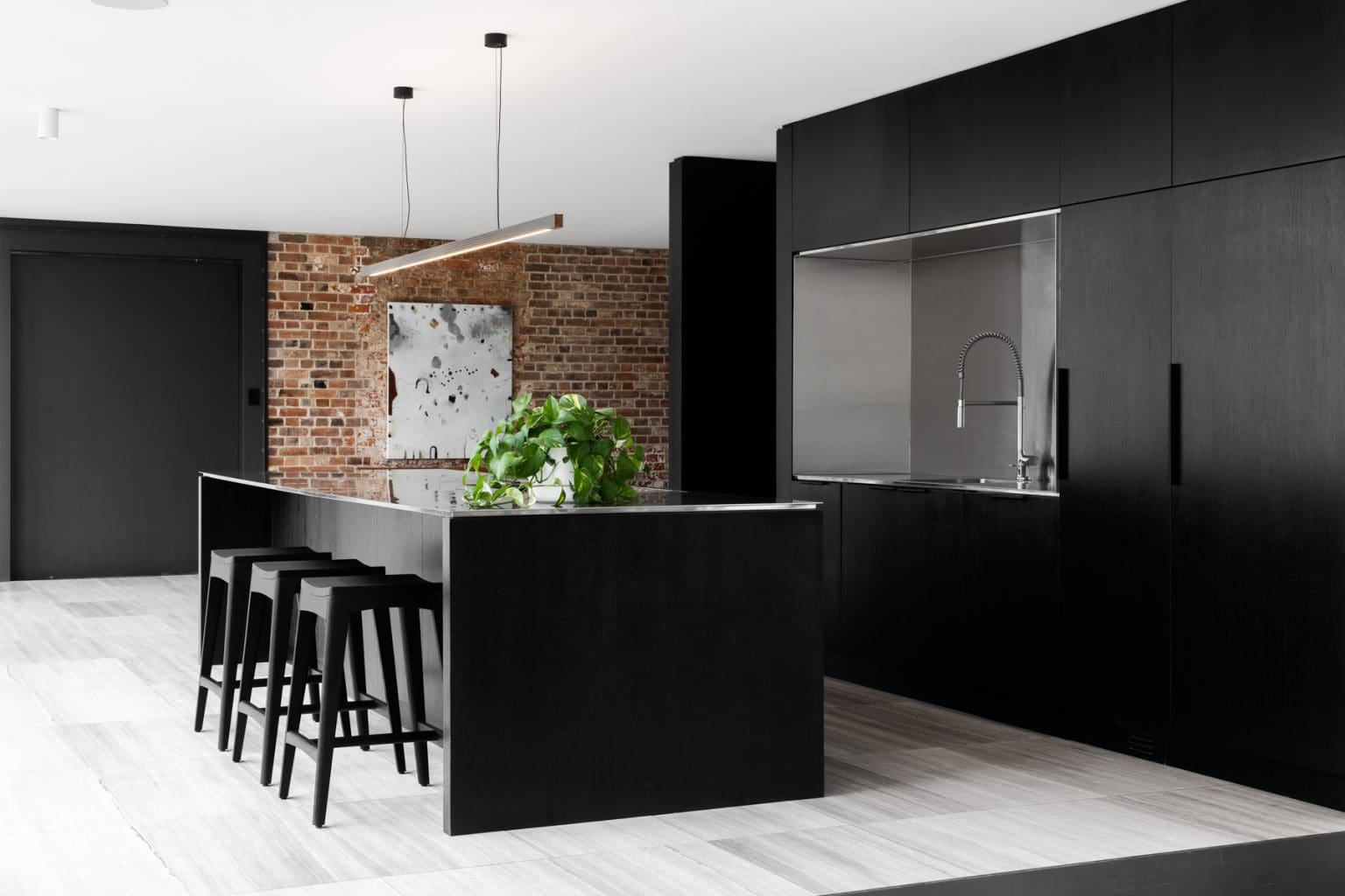 PERLINO BIANCO VEIN CUT HONED LIMESTONE_RMS TRADERS_NATURAL STONE FACADE KITCHEN BATHROOM TILE SUPPLIER MELBOURNE (3)