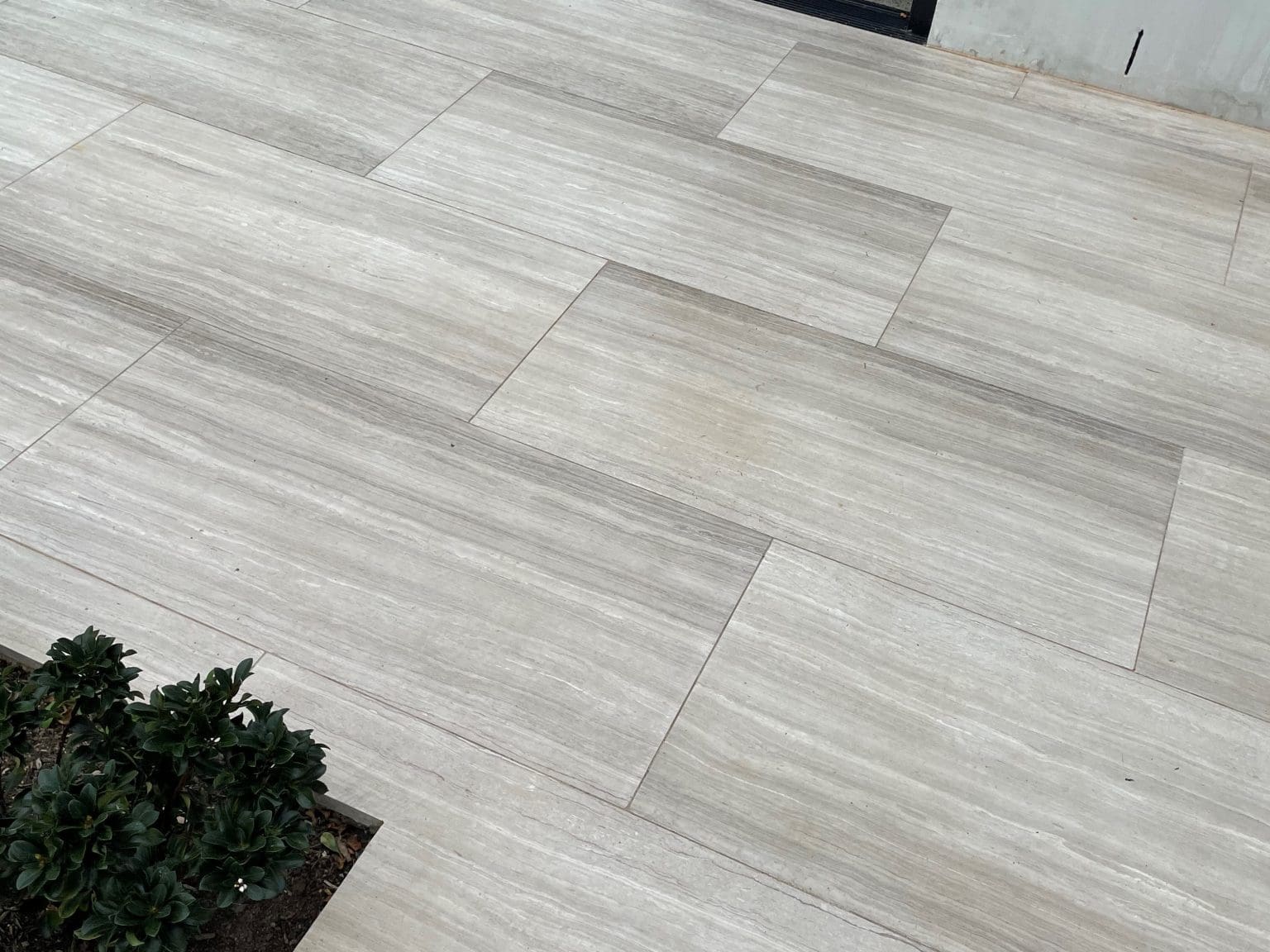 PERLINO BIANCO VEIN CUT LIMESTONE_RMS TRADERS_NATURAL STONE PAVERS BATHROOM TILES SUPPLIER MELBOURNE (9)x