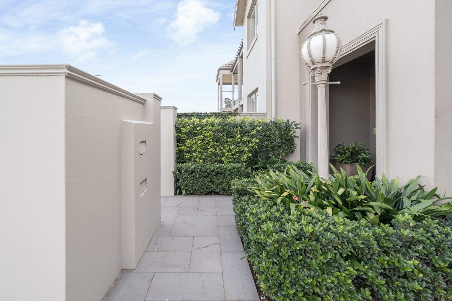 PREMIUM BLUESTONE CAT PAW SAWN_RMS TRADERS_NATURAL STONE PAVER & POOL COPING INTERNAL TILE SUPPLIER MELBOURNE (3)