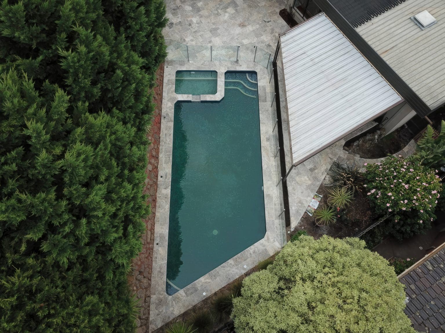 PREMIUM SILVER TRAVERTINE_RMS TRADERS_NATURAL STONE SUPPLIER POOL TILES AND PAVING MELBOURNE (83)-gigapixel-standard-scale-4_00x