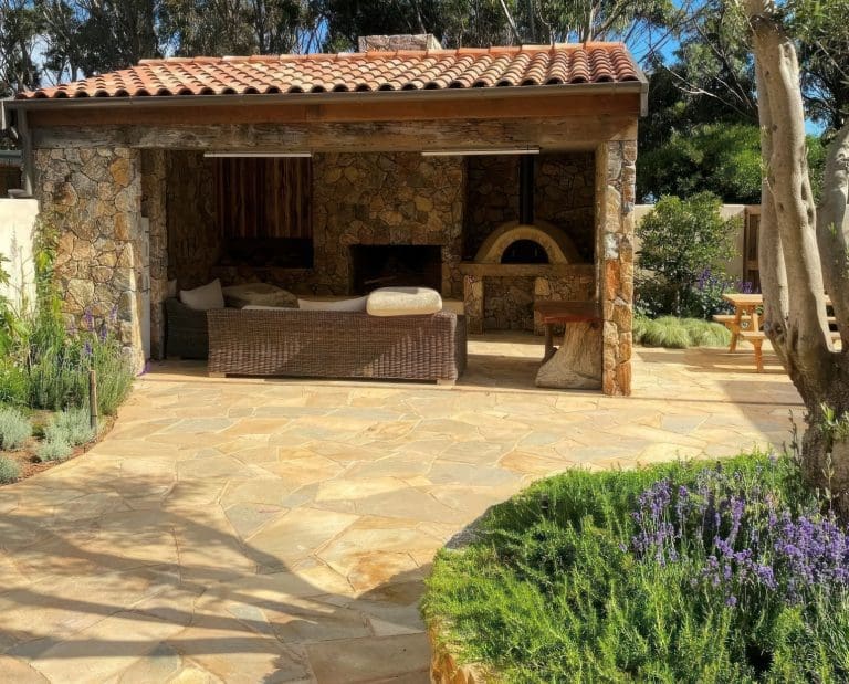 SANTOS QUARTZ CRAZY PAVING_RMS TRADERS_NATURAL STONE PAVERS _ CRAZY PAVING SUPPLIER MELBOURNE (1)x~2X