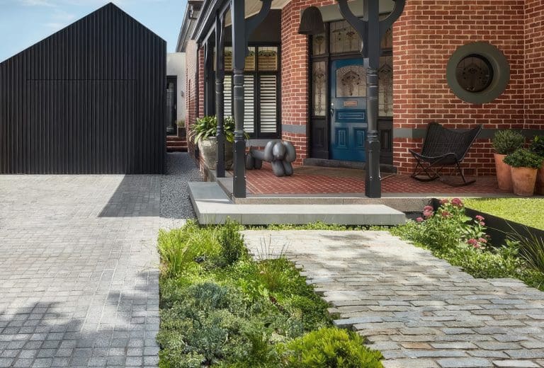 SILVER GREY FLAMED COBBLESTONES_RMS TRADERS_NATURAL STONE COBBLESTONES _ PAVER SUPPLIER MELBOURNE (26)-