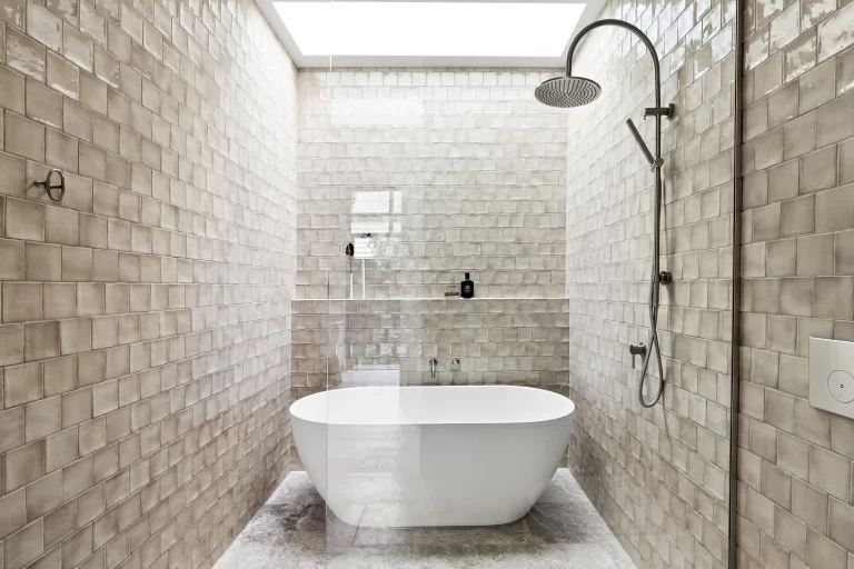 SILVER_UNFILLED_TRAVERTINE_RMS_TRADERS_NATURAL_STONE_SUPPLIER_MELBOURNE_004