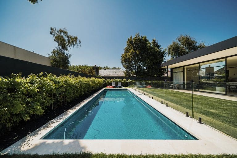 SINAI PEARL BRUSHED & TUMBLED LIMESTONE_RMS TRADERS_NATURAL STONE BEIGE PAVER POOL COPING INTERNAL TILE SUPPLIER MELBOURNE (13)