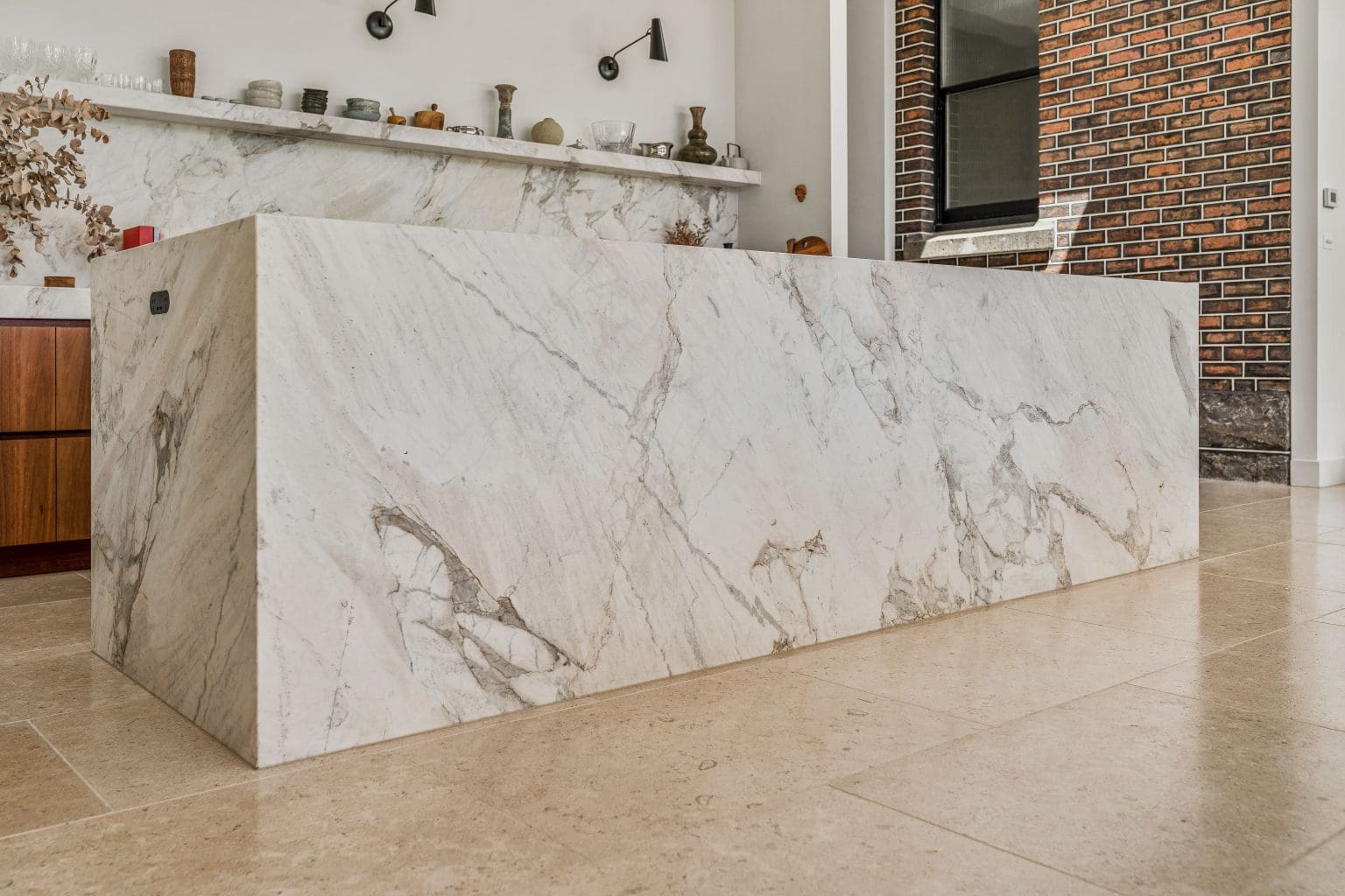 SINAI PEARL BRUSHED & TUMBLED LIMESTONE_RMS TRADERS_NATURAL STONE BEIGE PAVER POOL COPING INTERNAL TILE SUPPLIER MELBOURNE (26)