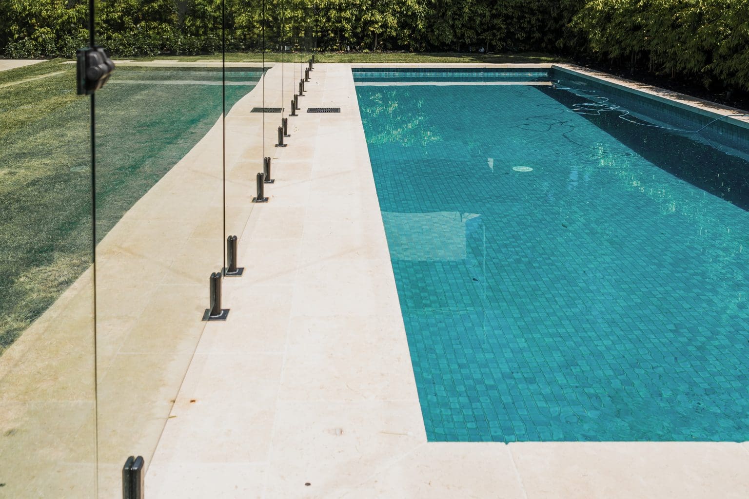 SINAI PEARL BRUSHED & TUMBLED LIMESTONE_RMS TRADERS_NATURAL STONE BEIGE PAVER POOL COPING INTERNAL TILE SUPPLIER MELBOURNE (47)