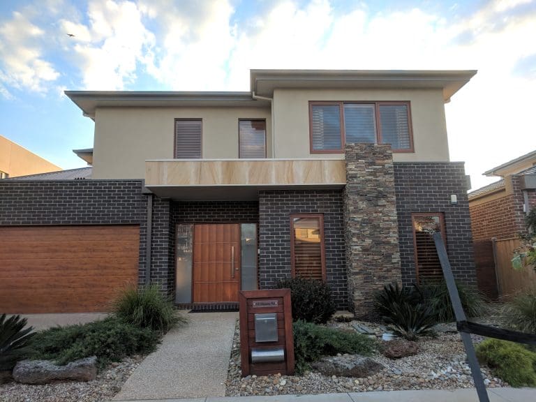 TEAKWOOD HONED SANDSTONE_RMS TRADERS_NATURAL STONE POOL PAVING OUTDOOR TILES SUPPLIER MELBOURNE (1)