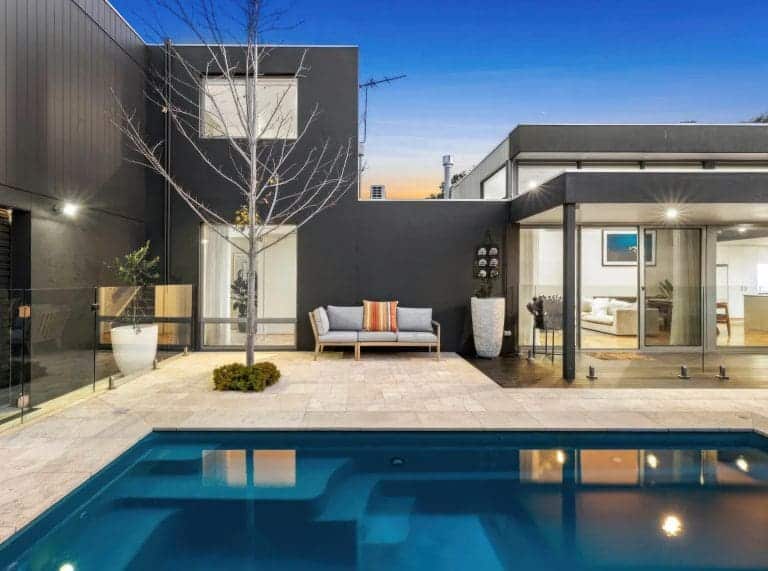 TUSCAN PREMIUM UNFILLED & TUMBLED TRAVERTINE_RMS TRADERS_NATURAL STONE PAVERS & POOL COPING SUPPLIER MELBOURNE (74)