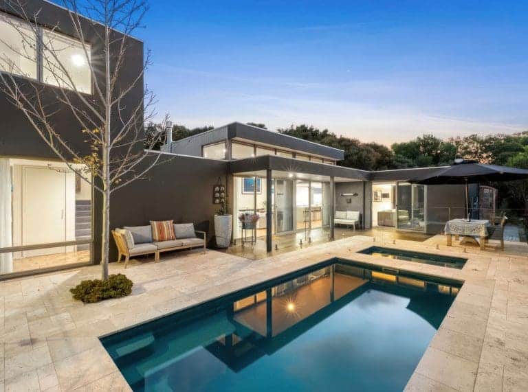 TUSCAN PREMIUM UNFILLED & TUMBLED TRAVERTINE_RMS TRADERS_NATURAL STONE PAVERS & POOL COPING SUPPLIER MELBOURNE (76)