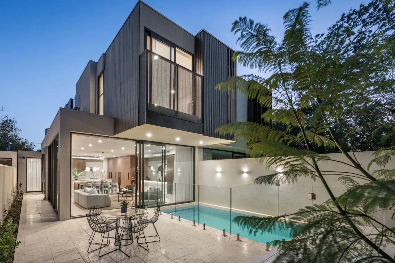 TUSCAN_UNFILLED_TUMBLED_TRAVERTINE_RMS_TRADERS_NATURAL_STONE_SUPPLIER_MELBOURNE (1)