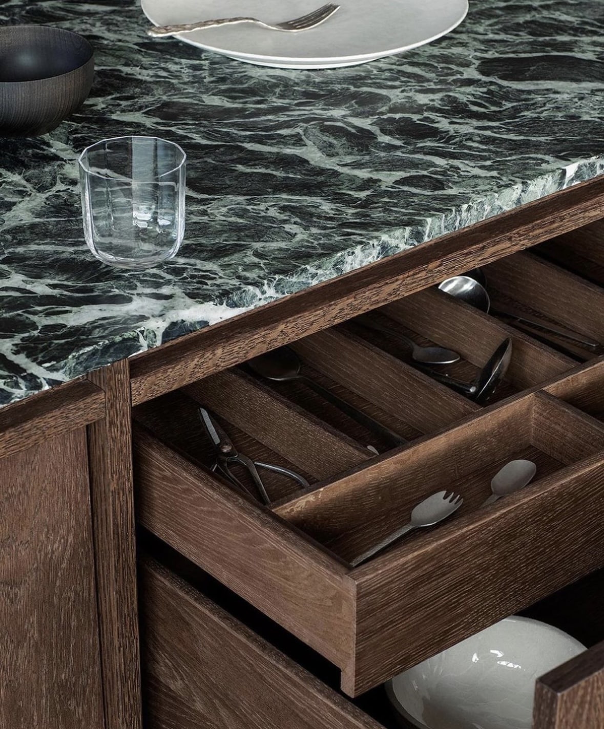 VERDI ALPI DARK GREEN MARBLE_RMS TRADERS_NATURAL STONE KITCHEN BATHROOM TILES SLABS SUPPLIER MELBOURNE (9)