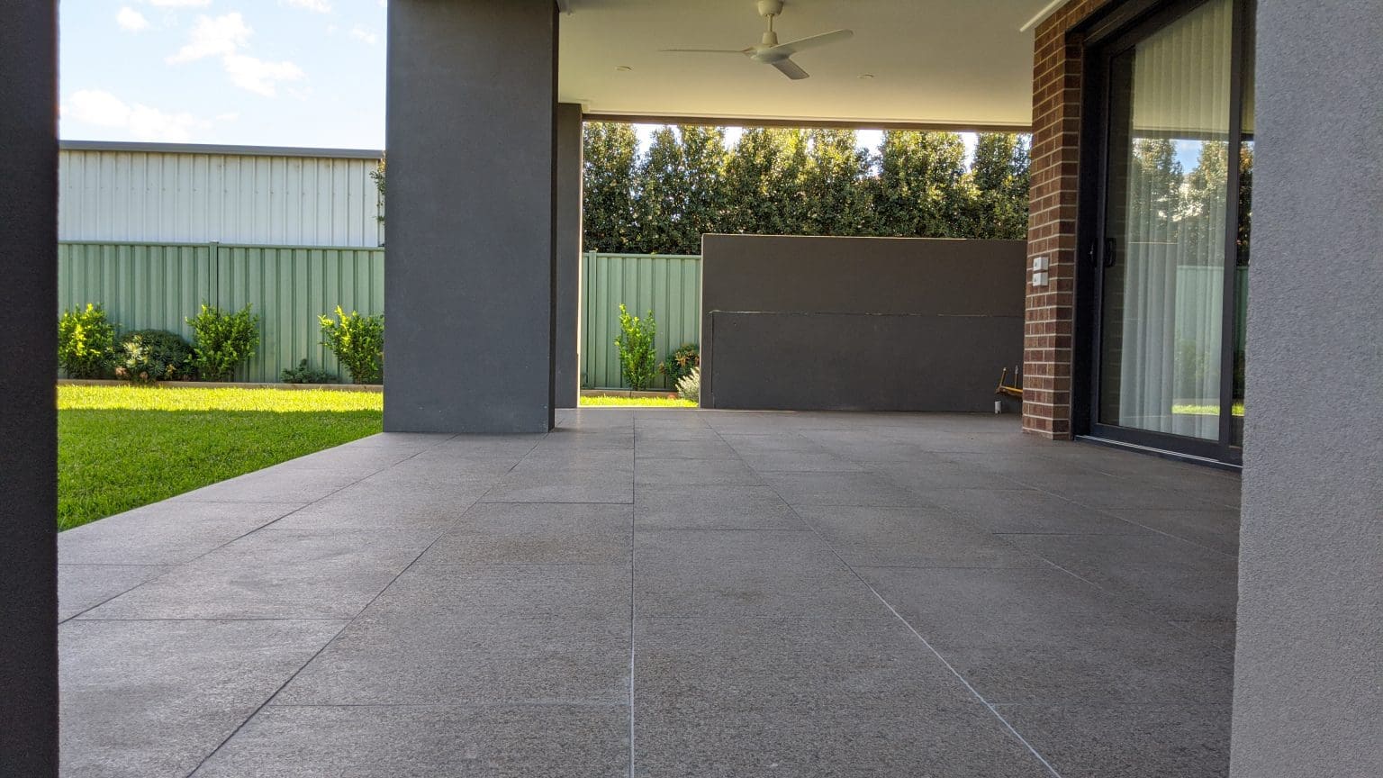 IMPALA BLACK FLAMED GRANITE_RMS TRADERS_NATURAL STONE SUPPLIER POOL COPING MELBOURNE (6)