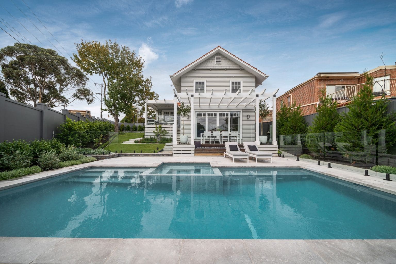 LONDON GREY SANDBLASTED LIMESTONE_RMS TRADERS_NATURAL STONE PAVERS & POOL COPING LIGHT GREY LIMESTONE SUPPLIER MELBOURNE (16)