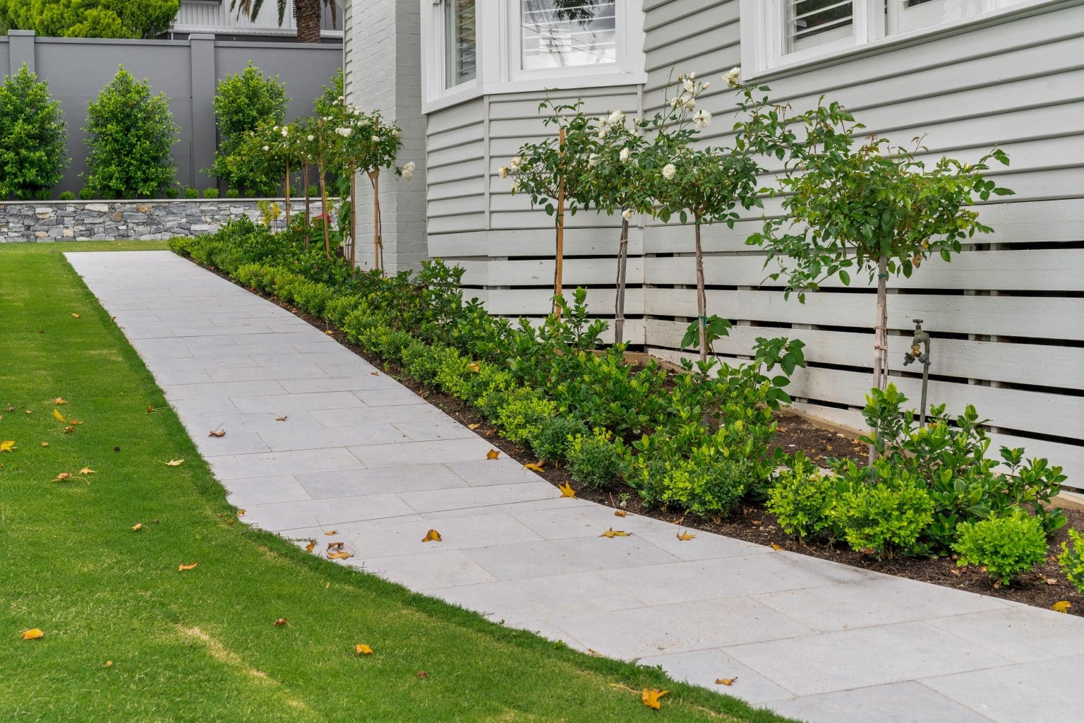 LONDON GREY SANDBLASTED LIMESTONE_RMS TRADERS_NATURAL STONE PAVERS & POOL COPING LIGHT GREY LIMESTONE SUPPLIER MELBOURNE (29)