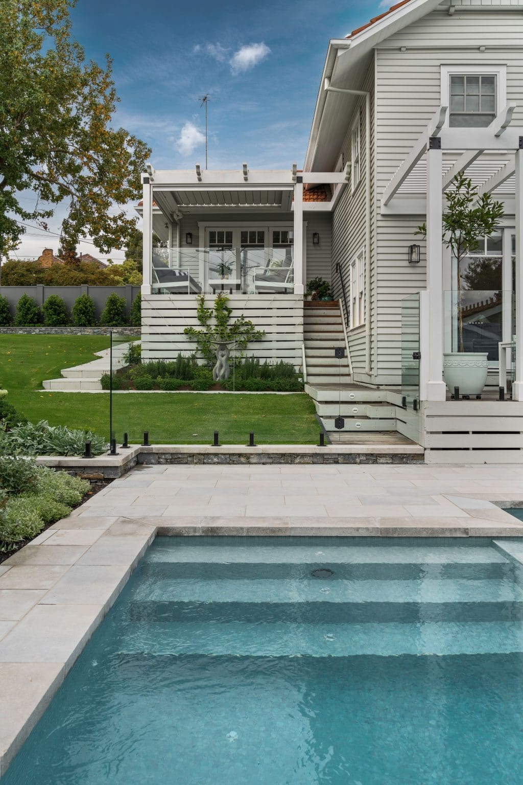 LONDON GREY SANDBLASTED LIMESTONE_RMS TRADERS_NATURAL STONE PAVERS & POOL COPING LIGHT GREY LIMESTONE SUPPLIER MELBOURNE (30)