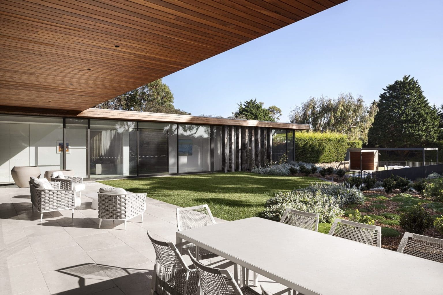 LONDON GREY SANDBLASTED LIMESTONE_RMS TRADERS_NATURAL STONE PAVERS & POOL COPING SUPPLIER MELBOURNE (47)