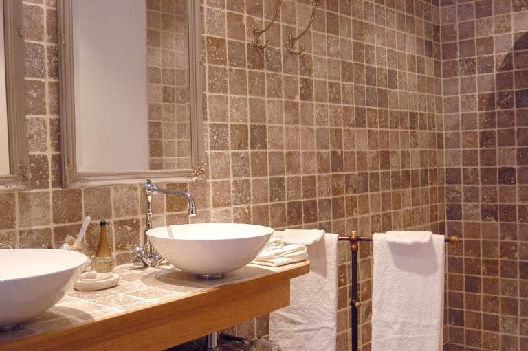 NOCE TRAVERTINE COBBLRESTONES_RMR TRADERS_NATURAL STONE BROWN TRAVERTINE SUPPLIER MELBOURNE (1)