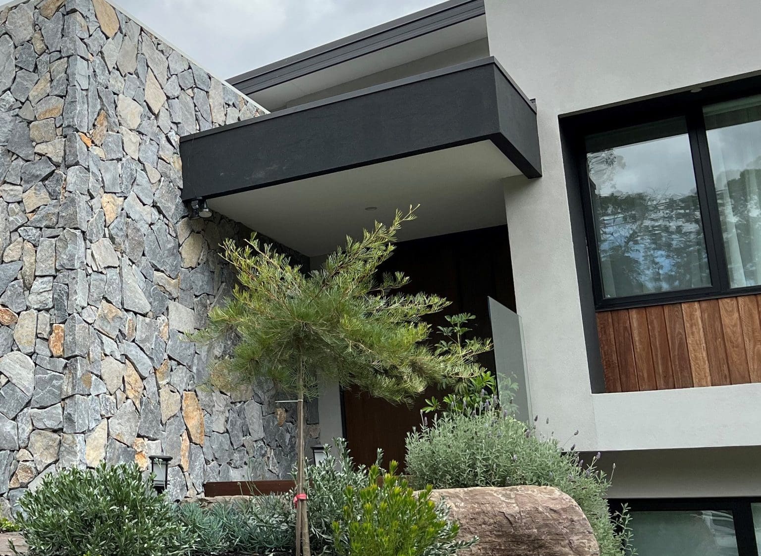 COBALT GREY STONE WALL CLADDING_RMS TRADERS_NATURAL STONE FACADES & POOL FEATURE SUPPLIER MELBOURNE (32)XX