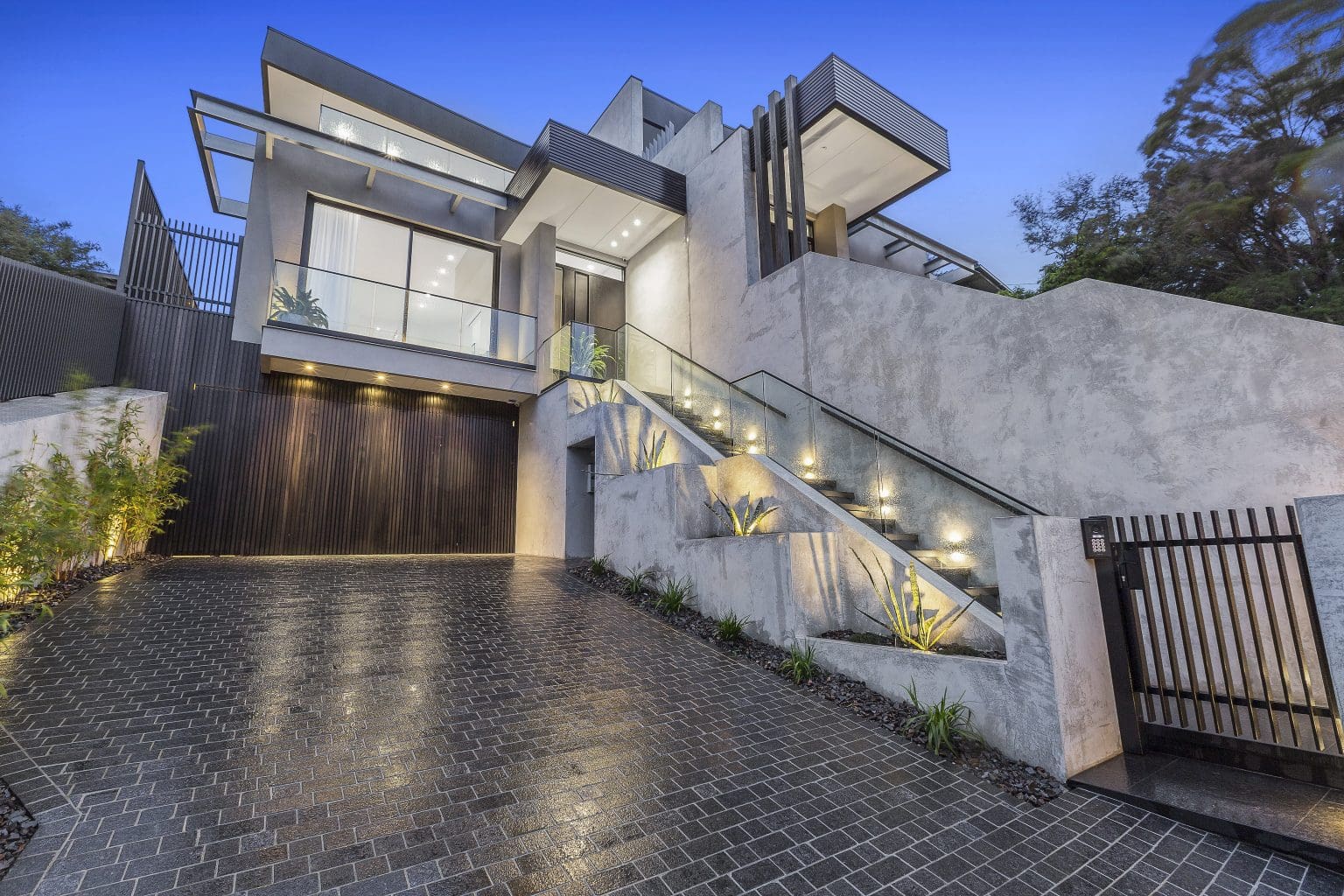 IMPALA BLACK FLAMED GRANITE COBBLESTONE_RMS TRADERS_NATURAL STONE DRIVEWAYS SUPPLIER MELBOURNE (14)