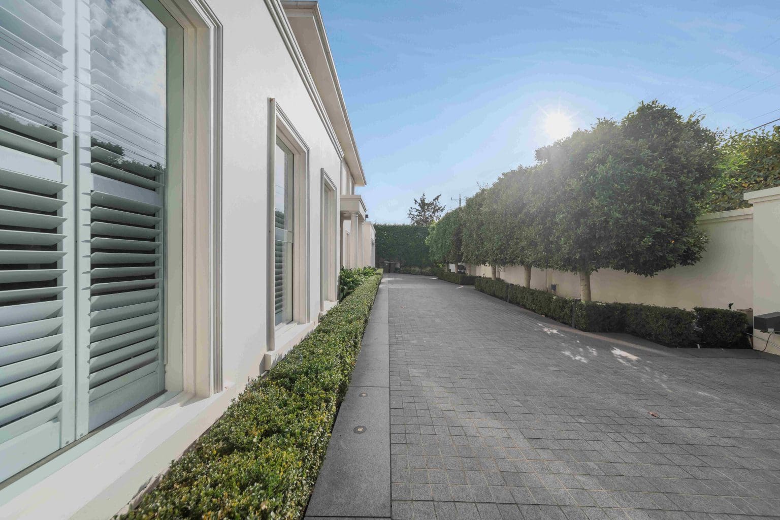 IMPALA BLACK FLAMED GRANITE COBBLESTONE_RMS TRADERS_NATURAL STONE DRIVEWAYS SUPPLIER MELBOURNE (4)