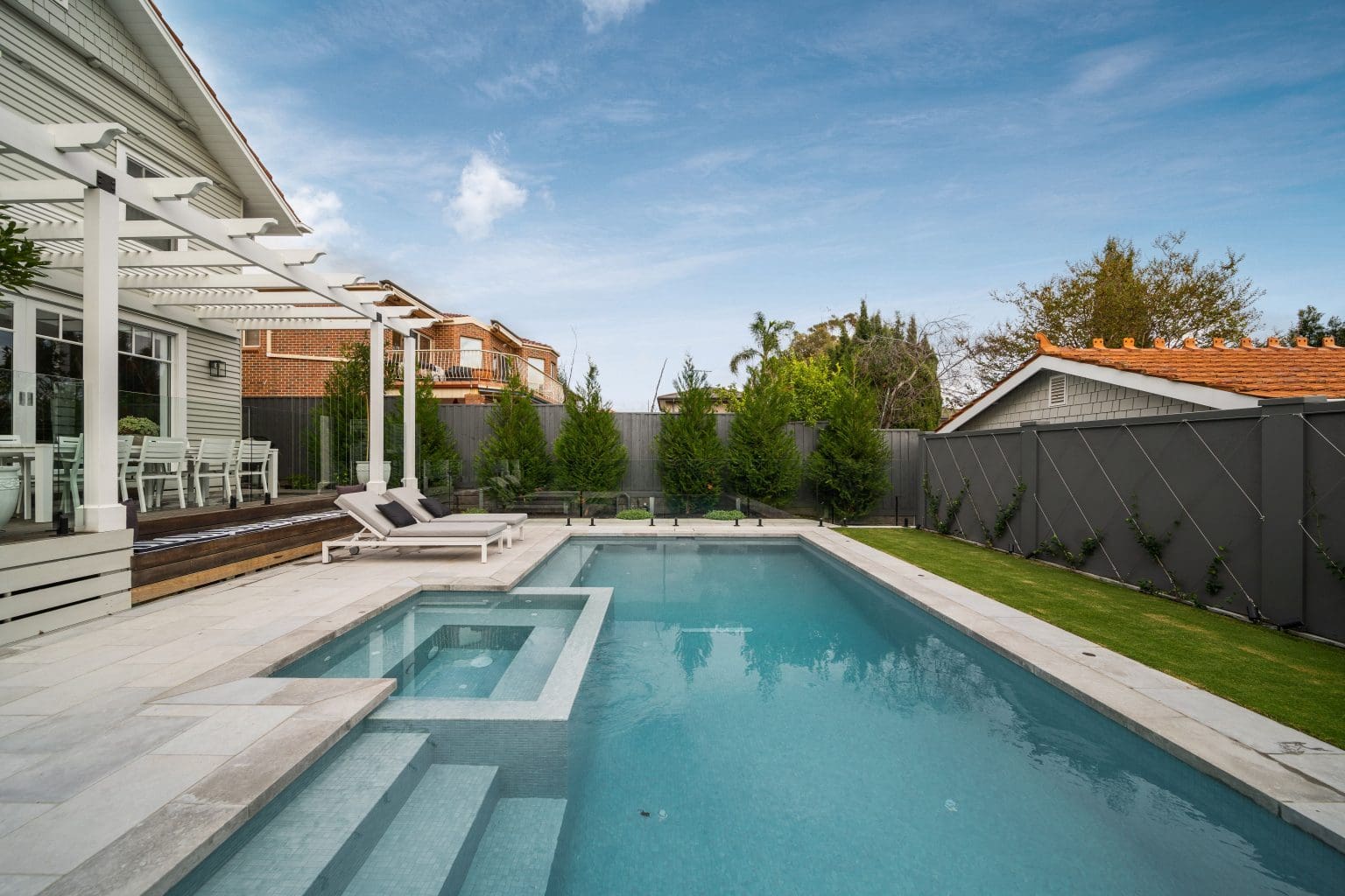 LONDON GREY SANDBLASTED LIMESTONE_RMS TRADERS_NATURAL STONE PAVERS & POOL COPING LIGHT GREY LIMESTONE SUPPLIER MELBOURNE (13)