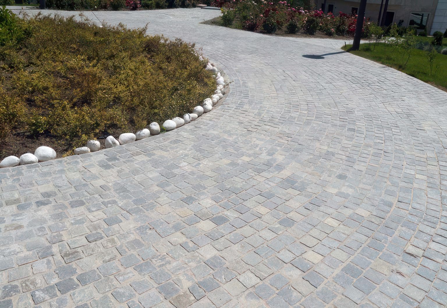 LODEN QUARTZ SPLIT COBBLESTONES_RMS TRADERS_NATURAL STONE DRIVEWAY SUPPLIER MELBOURNE (16)