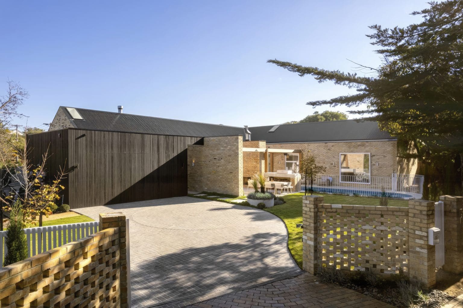 PREMIUM BLUESTONE COBBLESTONES_RMS TRADERS_NATURAL STONE PATH DRIVEWAY SUPPLIER MELBOURNE (24)-gigapixel-standard-scale-4_00x