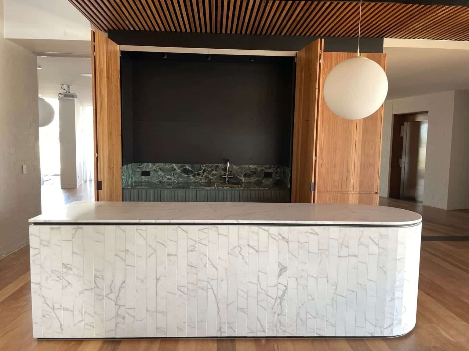 CALACATTA MARBLE_RMS TRADERS_NATURAL STONE BATHROOM KITCHEN TILES SLABS SUPPLIER MELBOURNE (13)