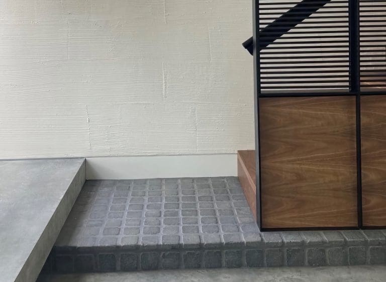 DARK BLUESTONE TUMBLED COBBLESTONES_RMS TRADERS_NATURAL STONE SUPPLIER DRIVEWAYS _ EXTERNAL PAVING MELBOURNE (9)-gigapixel-art-scale-4_00x