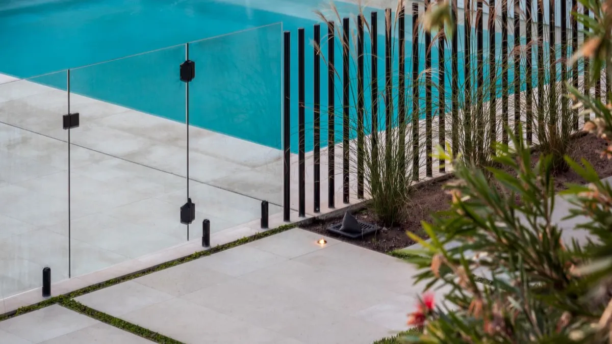 SAVANA_LIGHT_BRUSHED_LIMESTONE_RMS_TRADERS_NATURAL_STONE_SUPPLIER_MELBOURNE_006