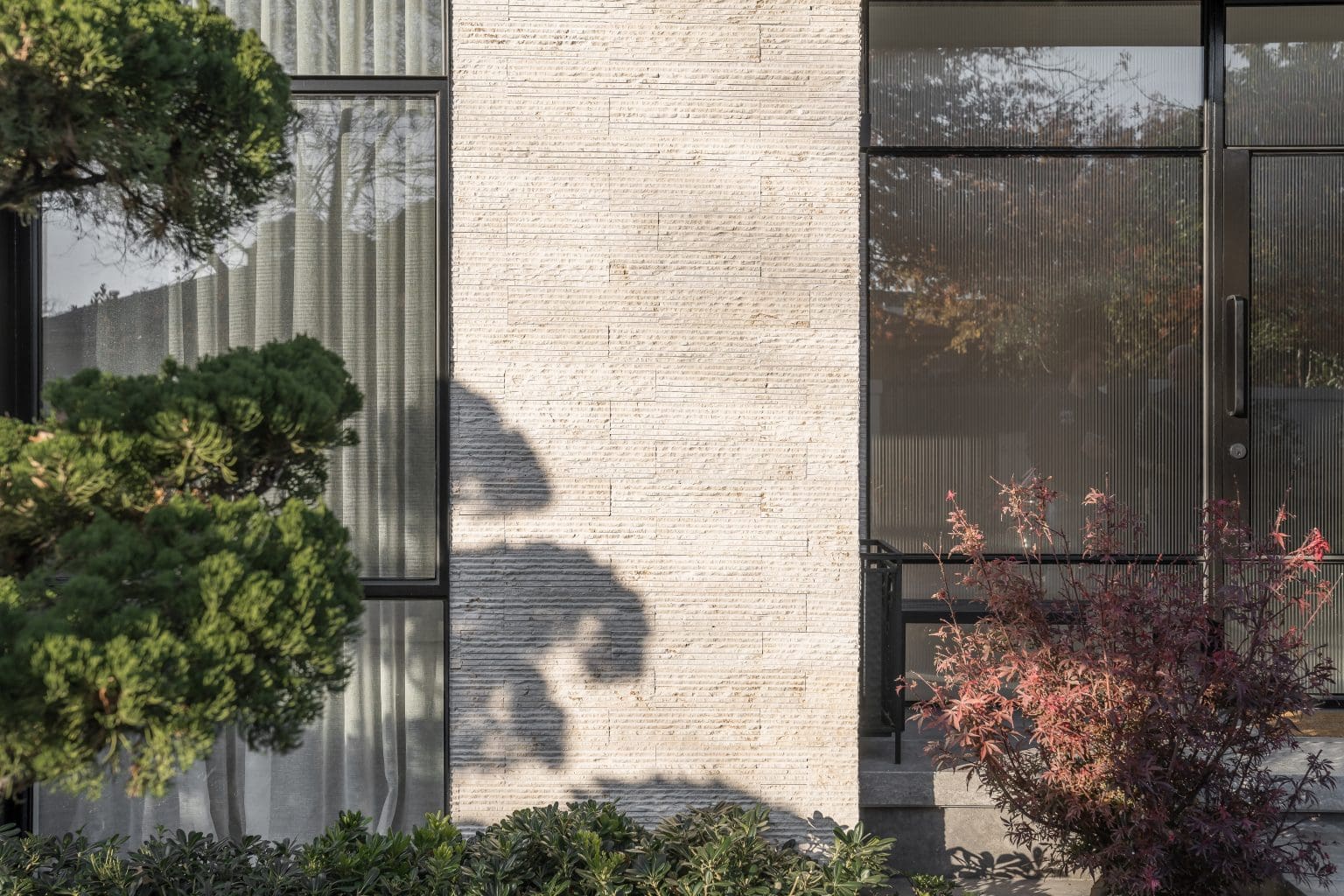 CRAFTLINE MARBLE ROCKWALL STONE WALL CLADDING_RMS TRADERS_NATURAL STONE SUPPLIER FACADE FEATURE WALL MELBOURNE (4)