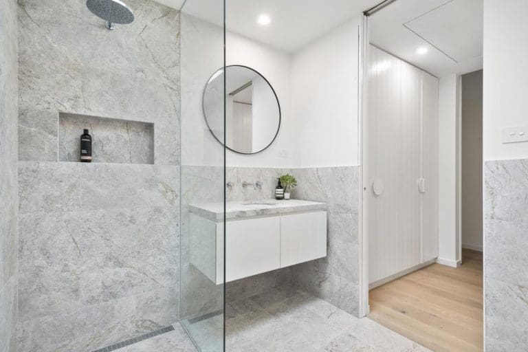 TUNDRA LIGHT LIMESTONE HONED SLABS_RMS TRADERS_NATURAL STONE SLAB SUPPLIER MELBOURNE (6)