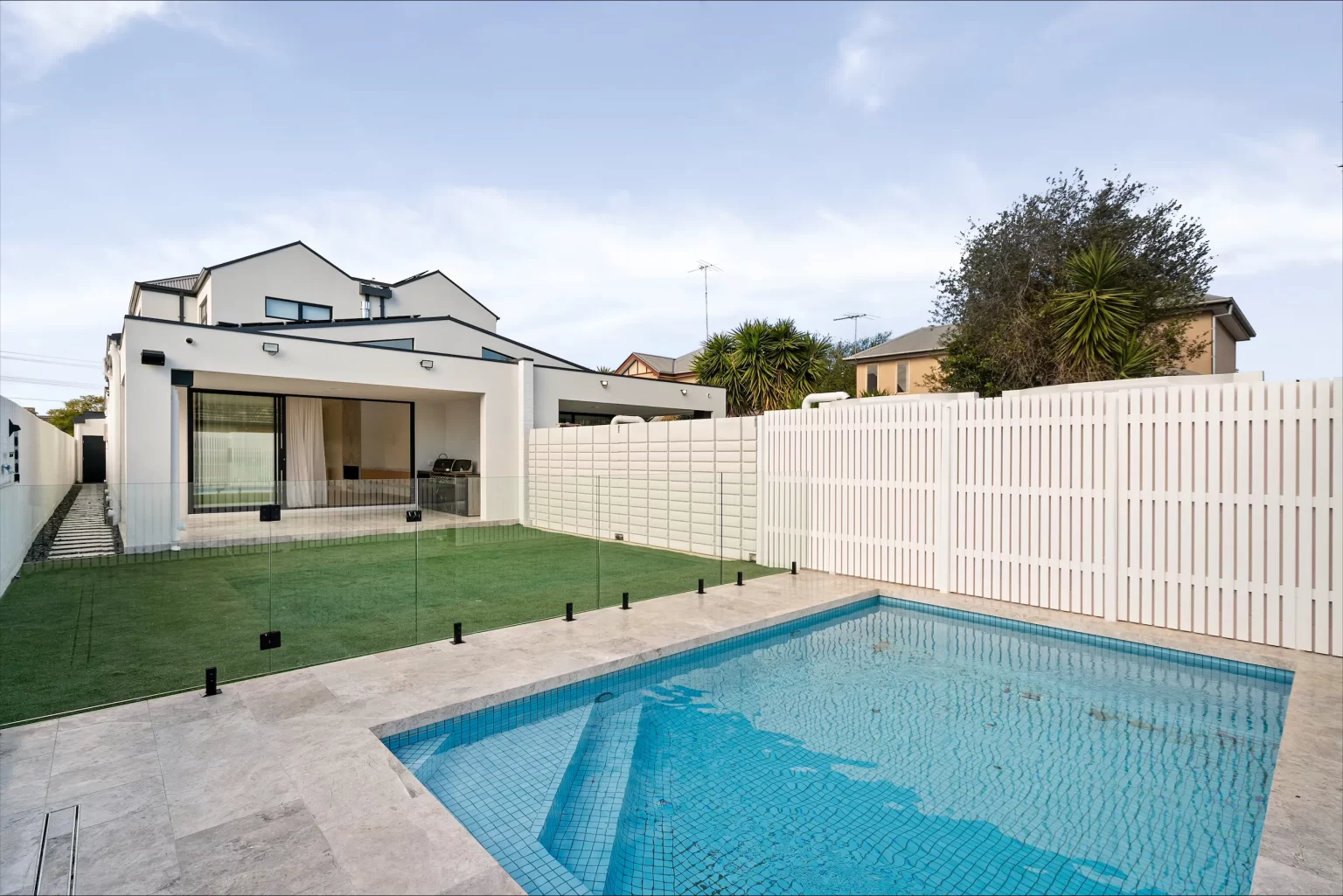 TUNDRA_LIGHT_HONED_LIMESTONE_RMS_TRADERS_NATURAL_STONE_SUPPLIER_MELBOURNE_001