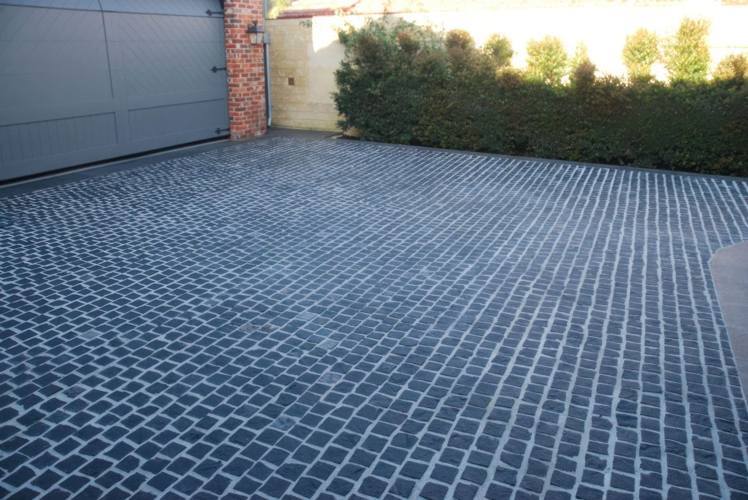 BLACK SLATE COBBLESTONES_RMS TRADERS_NATURAL STONE SLATE SUPPLIER MELBOURNE (3)