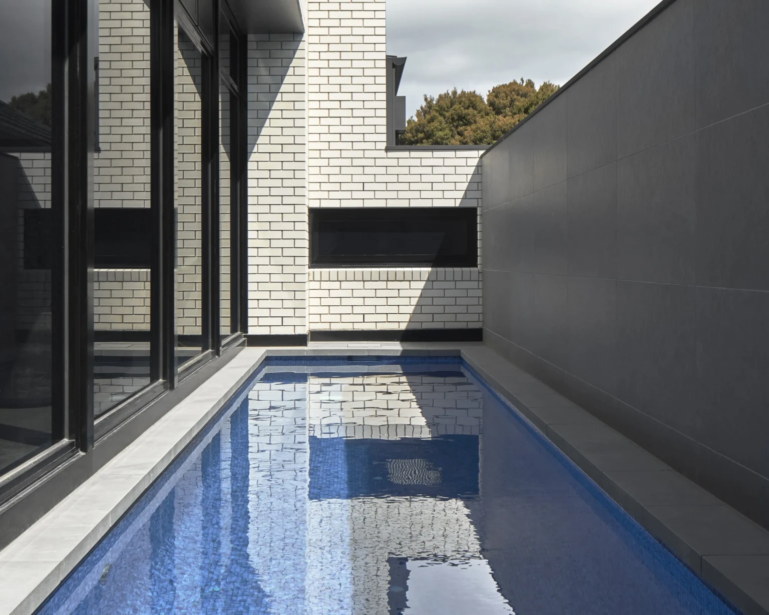 HENLEY_GREY_PORCELAIN_RMS_TRADERS_01