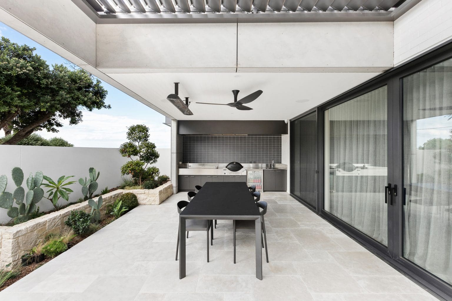 MADDISON BRUSHED & TUMBLED LIMESTONE_RMS TRADERS_NATURAL STONE GREY PAVERS POOL COPING TILES SUPPLIER MELBOURNE (46)